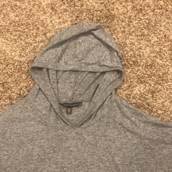 Victoria Secret short sleeve shirt with hood - Picture 3 of 4